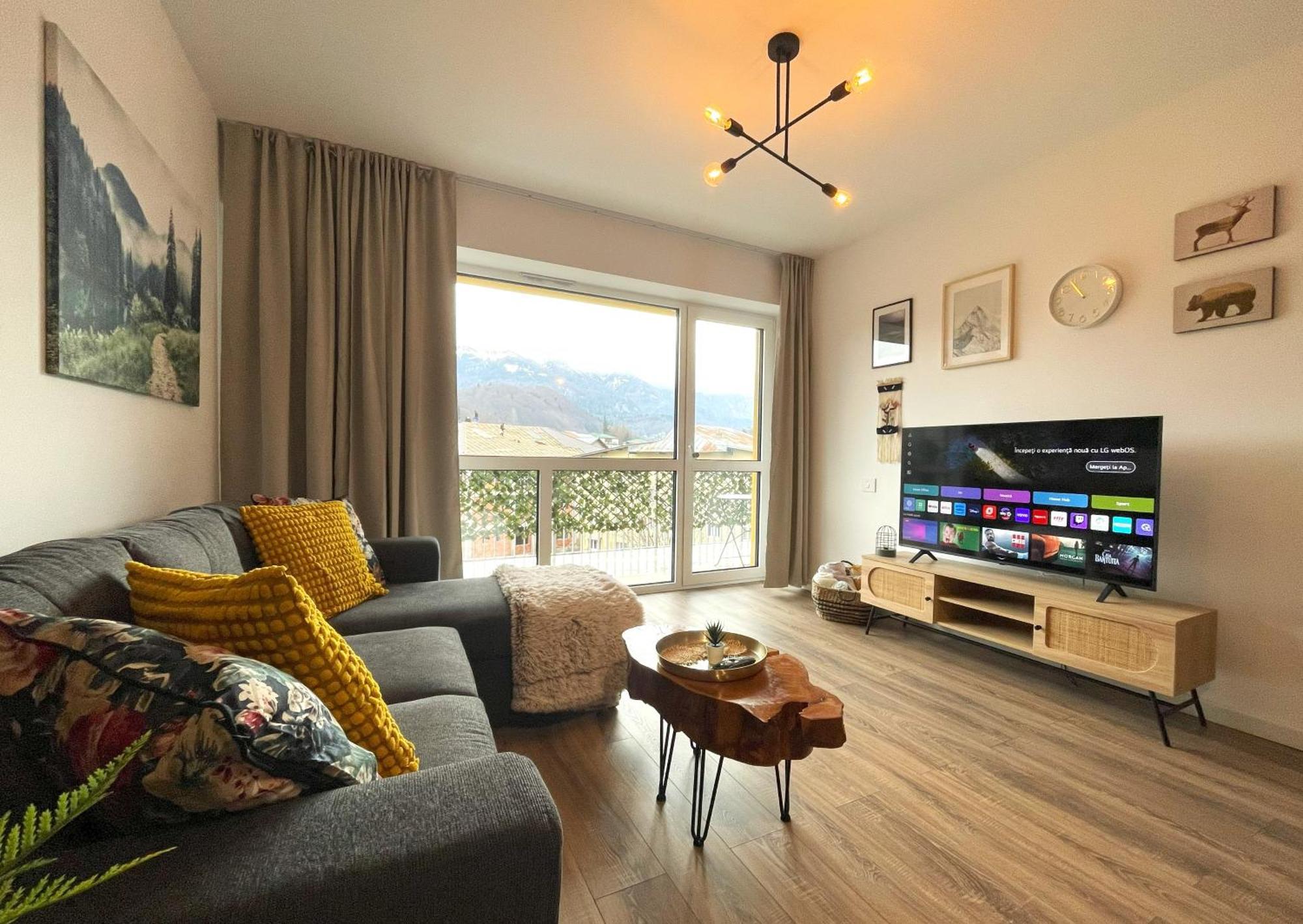 Rosewood Boutique Apartment Сіная Екстер'єр фото